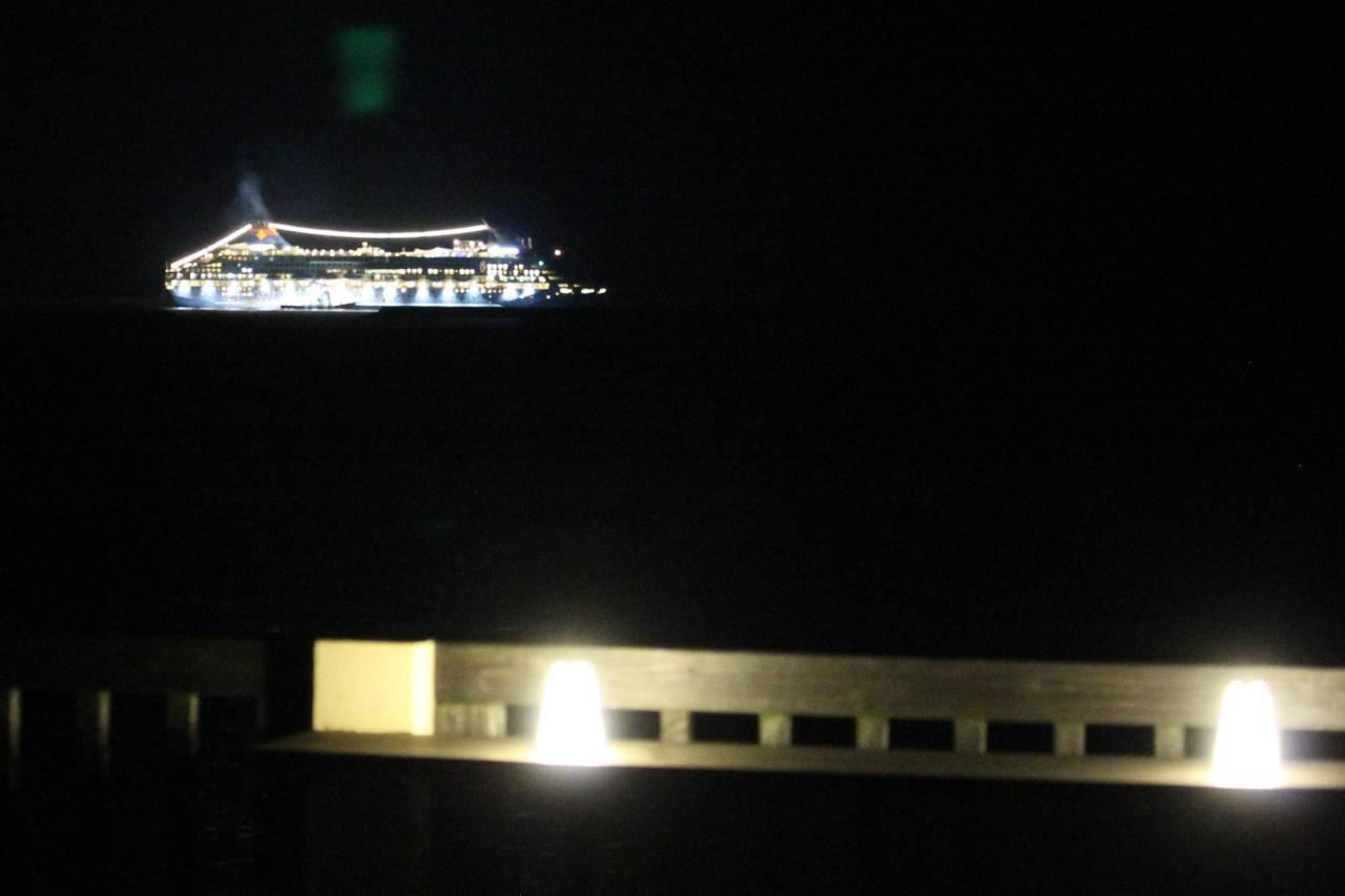 ポンツーン Villa Ishigaki  Exterior photo